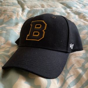 Boston Bruins Carhartt hat (new - only tried on)